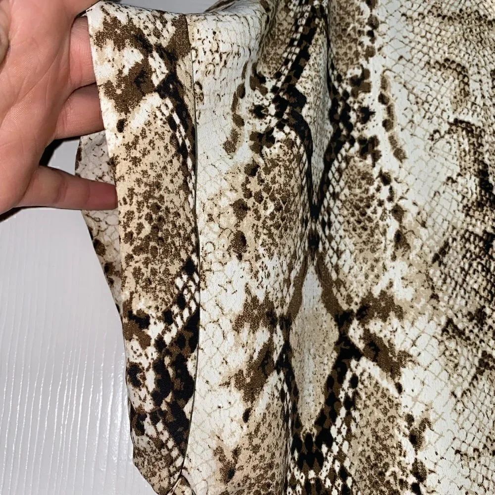 ee:some Snake Print Top  - Picture 5 of 7